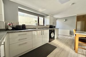 Kitchen/Diner- click for photo gallery